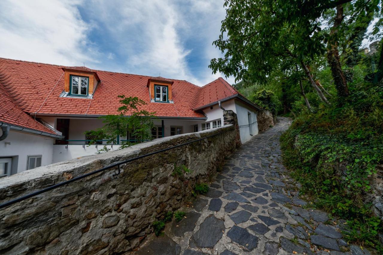 Smile Apartments Zum Goldenen Strauss Duernstein Exterior photo
