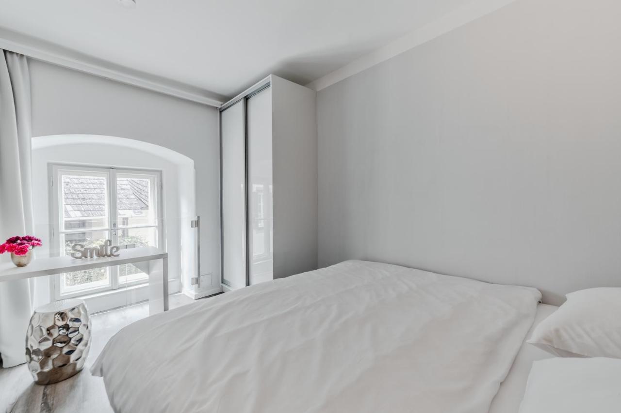 Smile Apartments Zum Goldenen Strauss Duernstein Exterior photo
